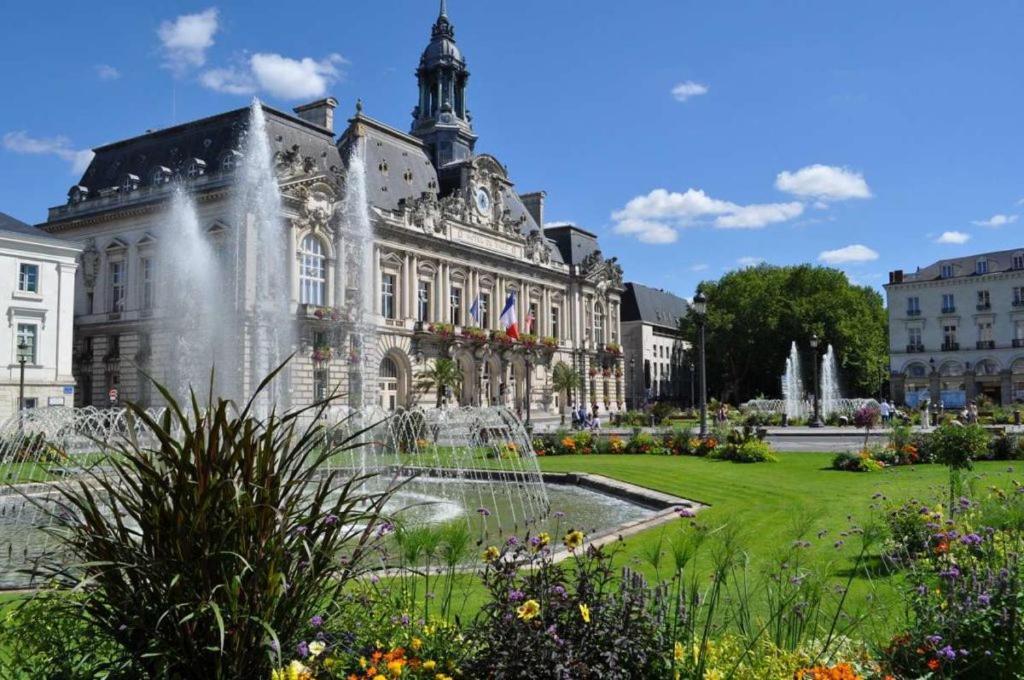 Apartamento L'Historique / Basilique St Martin Tours Exterior foto
